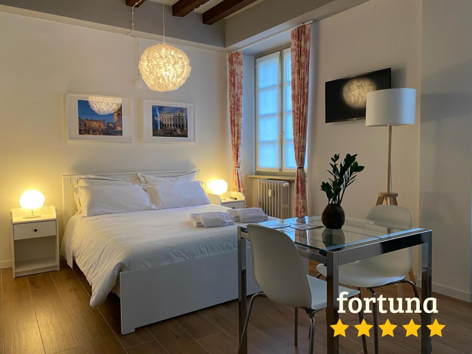 Wish Rooms Charme&Relax 贝尔加莫 外观 照片